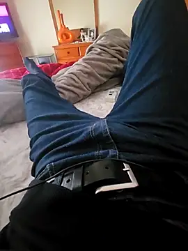 Snapshot of Vale1710 chatting on April 14, 2026, 3:18 pm Vale1710 online show from April 14, 2026, 3:18 pm