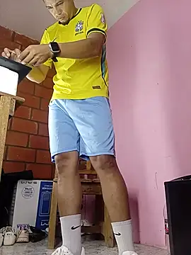 romeohotpig online show from July 25, 2026, 4:10 am