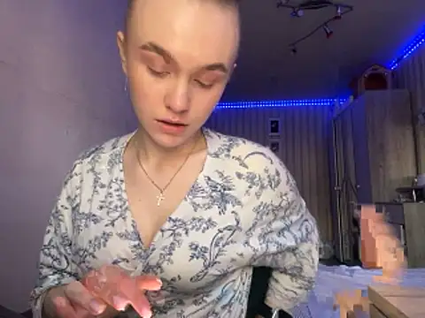 Snapshot of melissashineeee chatting on April 11, 2026, 11:36 am melissashineeee online show from April 11, 2026, 11:36 am