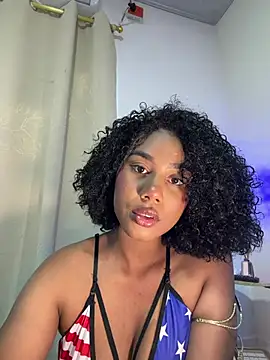 Snapshot of Hilaryebony_ chatting on July 4, 2026, 8:37 pm Hilaryebony online show from July 4, 2026, 8:37 pm