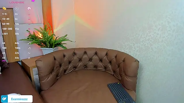 Venezuelan Butt online show from May 15, 2026, 1:51 pm