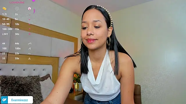 Venezuelan Butt online show from May 18, 2026, 1:28 pm
