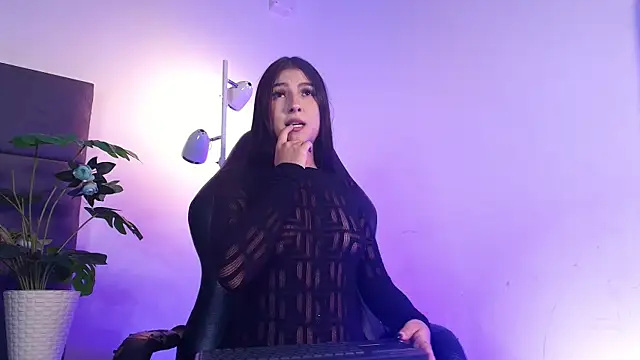 Zoee 8 online show from July 28, 2026, 3:35 am
