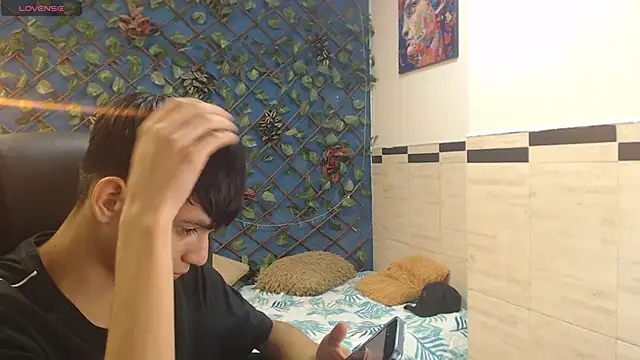 Snapshot of maxim_rod chatting on April 1, 2026, 3:18 am maxim rod online show from April 1, 2026, 3:18 am