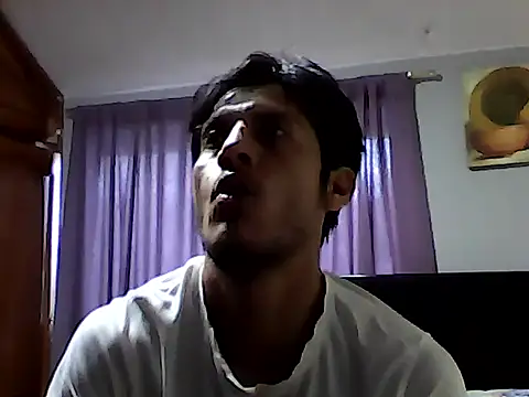 Snapshot of Paul_Velvet chatting on June 18, 2026, 10:47 pm Paul Velvet online show from June 18, 2026, 10:47 pm