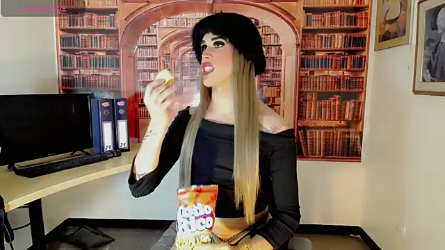 rashell queen online show from March 29, 2026, 9:59 pm