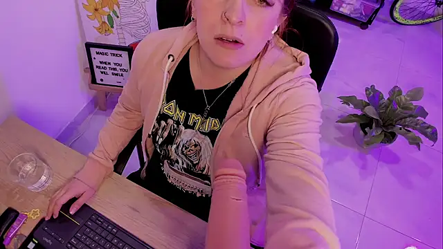 julieta alveez online show from July 28, 2026, 12:48 pm