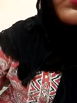 Miss Noor   online show from July 17, 2026, 3:24 am