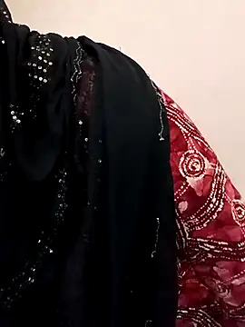 Miss Noor   online show from July 27, 2026, 3:35 am