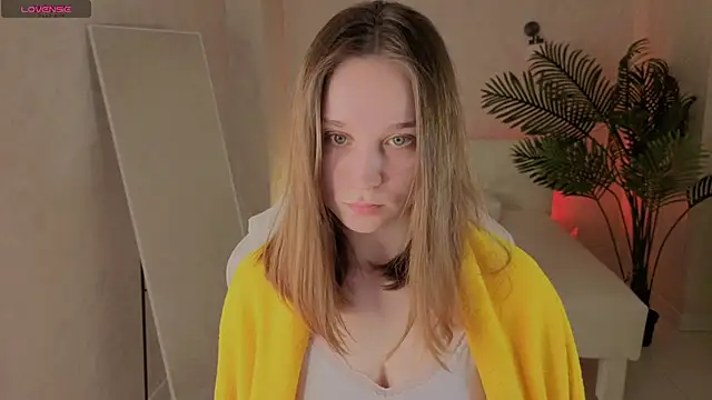 SweetieBlush online show from April 3, 2026, 1:03 am