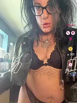 IvyBelleMilf online show from June 12, 2026, 12:15 pm