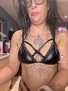 IvyBelleMilf online show from June 17, 2026, 2:58 am