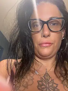 IvyBelleMilf online show from July 15, 2026, 1:44 am