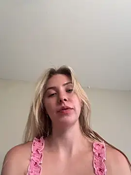 itstiffanyblu online show from May 25, 2026, 1:33 am