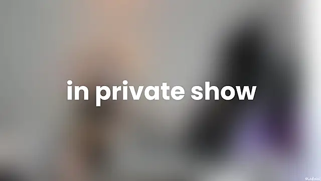 LilyReina online show from April 13, 2026, 6:13 pm