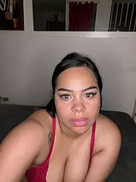 Snapshot of lunaa_love chatting on May 15, 2026, 11:12 pm lunaa love online show from May 15, 2026, 11:12 pm