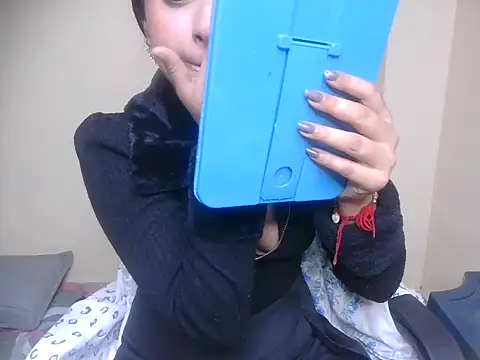 Snapshot of NANCY_OBEROYE chatting on May 17, 2026, 8:34 am NANCY OBEROYE online show from May 17, 2026, 8:34 am
