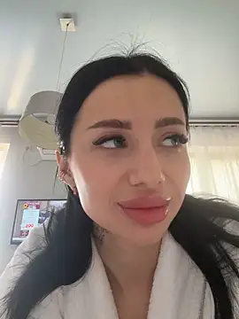 Snapshot of LunaSoft___ chatting on April 9, 2026, 6:19 am LunaSoft online show from April 9, 2026, 6:19 am