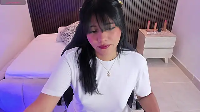 MILLYEVANS1 online show from April 15, 2026, 3:02 am