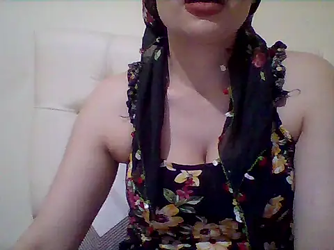 busex25 online show from April 6, 2026, 9:05 pm