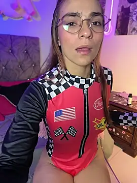 Chloee Reed online show from July 19, 2026, 9:13 am