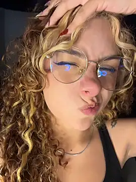 Amber-fire online show from April 1, 2026, 10:07 pm