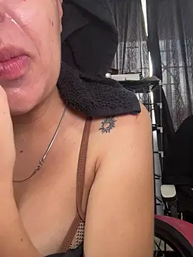 Amber-fire online show from April 25, 2026, 6:16 pm