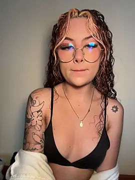 Amber-fire online show from May 25, 2026, 5:41 pm