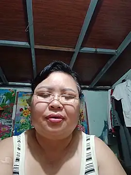 Monglan-c online show from May 26, 2026, 1:51 pm
