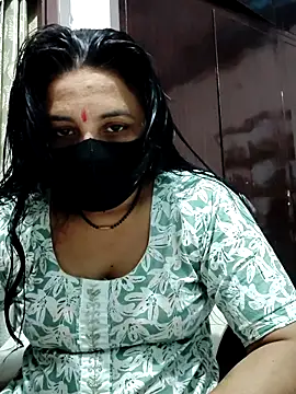 Snapshot of purvi46 chatting on April 10, 2026, 5:45 am purvi46 online show from April 10, 2026, 5:45 am