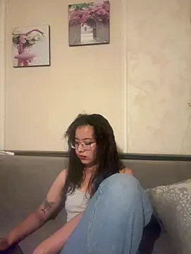 Snapshot of Z_Milll chatting on June 27, 2026, 4:01 pm Z Milll online show from June 27, 2026, 4:01 pm