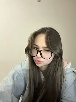 NIKAGPT online show from April 5, 2026, 9:01 pm