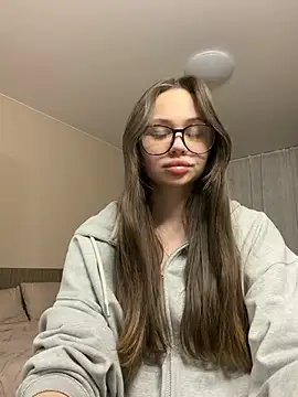 NIKAGPT online show from April 12, 2026, 7:52 pm