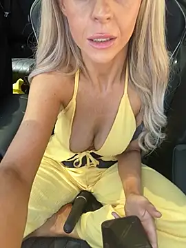 EllieAfterDark89 online show from July 24, 2026, 1:20 pm