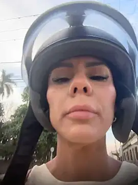 SofiParma online show from July 15, 2026, 10:15 pm