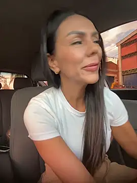SofiParma online show from July 22, 2026, 9:39 pm