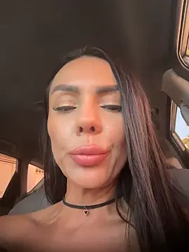 SofiParma online show from July 25, 2026, 10:18 pm