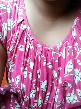 Snapshot of itz-liliroy chatting on April 4, 2026, 12:53 am itz-liliroy online show from April 4, 2026, 12:53 am