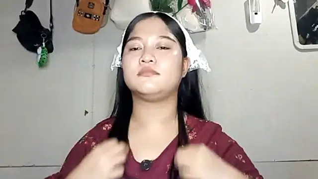 Snapshot of BrandeePhatdouang chatting on April 9, 2026, 4:12 am BrandeePhatdouang online show from April 9, 2026, 4:12 am