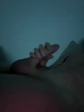 manuelgz42 online show from April 1, 2026, 10:29 pm