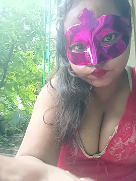 Naina1994 online show from July 28, 2026, 7:04 am