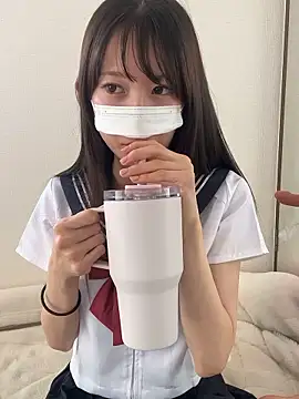 yuki2210 online show from May 22, 2026, 4:52 am