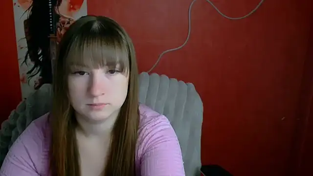 Snapshot of Tiffani_Angel chatting on April 18, 2026, 5:33 am Tiffani Angel online show from April 18, 2026, 5:33 am