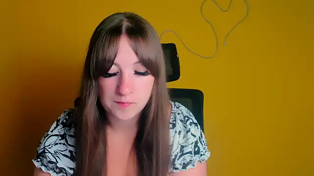 Snapshot of Tiffani_Angel chatting on July 1, 2026, 5:31 am Tiffani Angel online show from July 1, 2026, 5:31 am
