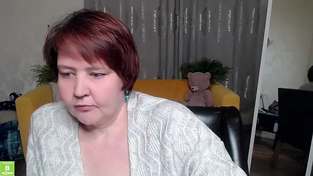 QUEEN02030 online show from May 14, 2026, 3:08 pm