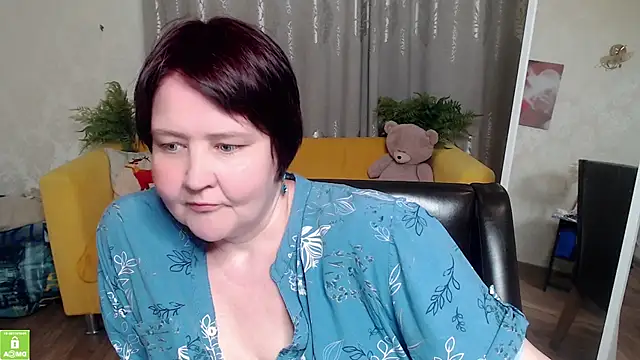 QUEEN02030 online show from May 19, 2026, 9:59 am
