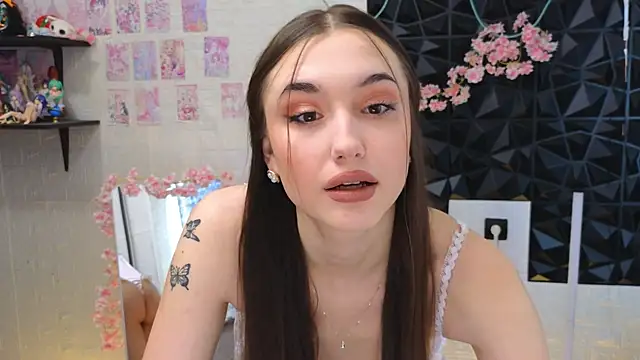 Snapshot of belle_cute chatting on April 9, 2026, 2:11 am belle cute online show from April 9, 2026, 2:11 am