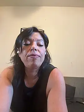 Snapshot of AngelicaLaTentatrice chatting on April 7, 2026, 10:15 am AngelicaLaTentatrice online show from April 7, 2026, 10:15 am