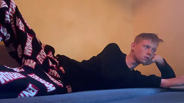 Snapshot of dreamy_devi1 chatting on April 12, 2026, 6:02 pm dreamy devi1 online show from April 12, 2026, 6:02 pm