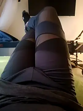 Snapshot of Xtina_rose chatting on April 3, 2026, 6:39 pm Xtina rose online show from April 3, 2026, 6:39 pm